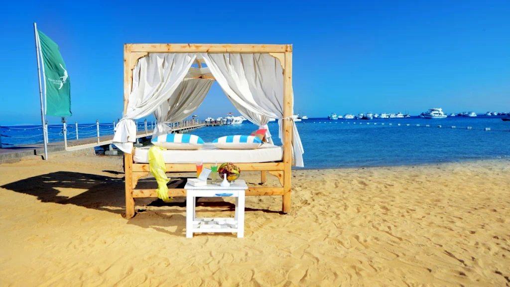 الفندق الباتروس وايت بيتش ريزورت - الغردقة